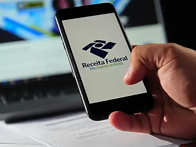 Receita Federal desmente fake news sobre fiscalização do Pix: "Não há rastreamento de transações individuais"