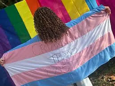 Prefeitura de Campo Grande sanciona lei que restringe uso de banheiros femininos a “mulheres biológicas”