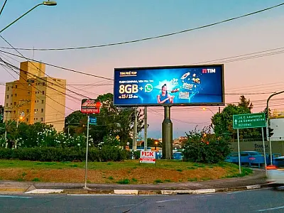 MPMS aciona Justiça contra poluição visual e luminosa de painéis de LED