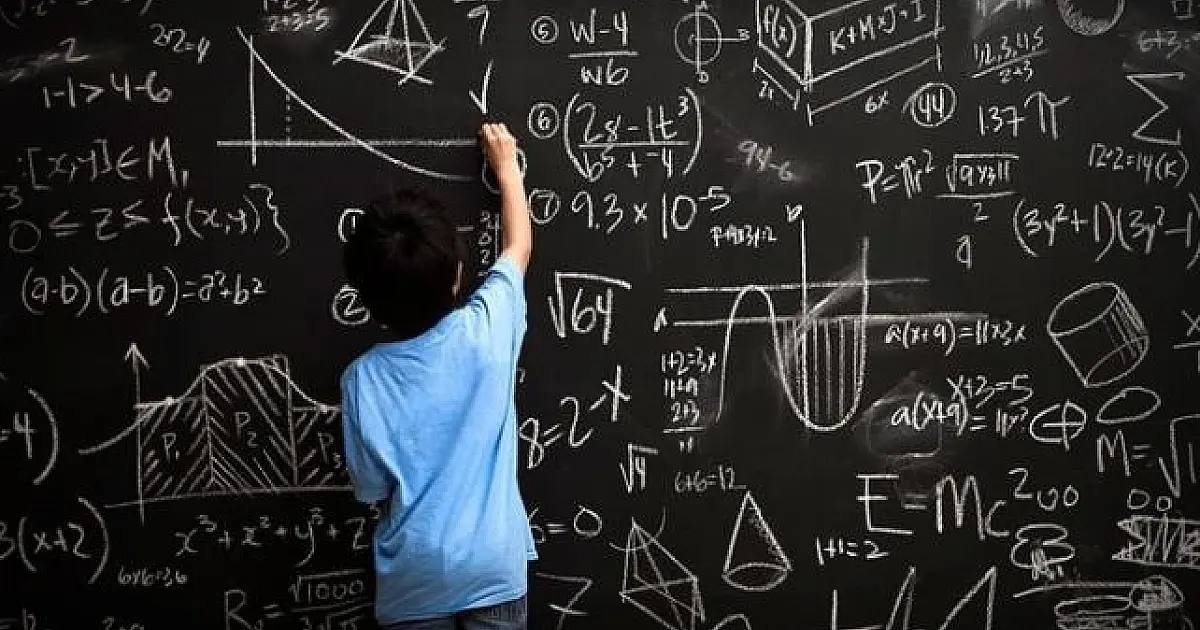 Menino de 5 anos entra para grupo de superdotados