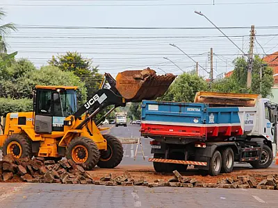 Prefeitura de Três Lagoas realiza revitalização de trecho da Rua Cel. João Gonçalves de Oliveira