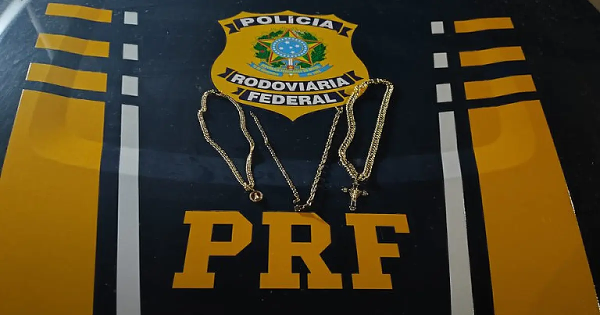 PRF prende mulher suspeita de furto de joias em abordagem na BR-262, em Água Clara