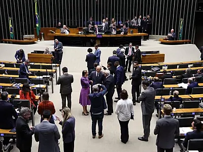 Câmara aprova renovação automática da CNH para motoristas com “cadastro positivo”