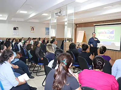 Colaboradores do HNSA participam de palestra sobre crescimento pessoal e profissional