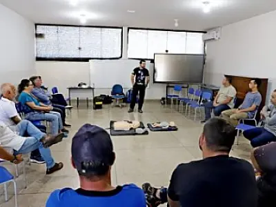 Curso de primeiros socorros capacita profissionais do turismo em Três Lagoas