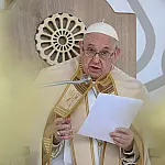Tribunal do Vaticano ouve telefonema secretamente gravado entre cardeal e o papa