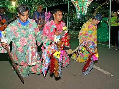 Companhia de Reis Estrela de Belém realiza Folia de Reis neste sábado (10)
