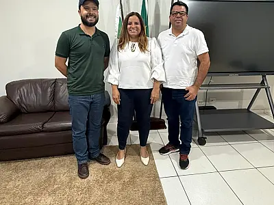 Pesquisa que transforma: Professor da rede municipal apresenta estudo sobre os impactos do programa "Cuidar Bem" à gestão municipal