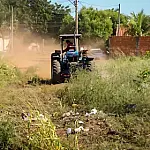 Prefeitura já multou 838 terrenos por falta de limpeza em 2026 e alerta para risco de queimadas urbanas