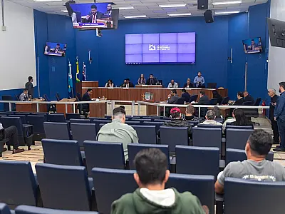 Durante a 19ª sessão ordinária, realizada nesta quarta-feira (17), a Câmara Municipal de Três Lagoas deu andamento à tramitação de sete projetos