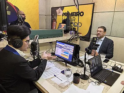 “O mundo inteiro tem flexibilidade na contratação. O Brasil não, ele quer fazer uma emenda à Constituição escrever que é proibido você trabalhar 36 ou 48", diz Longen.