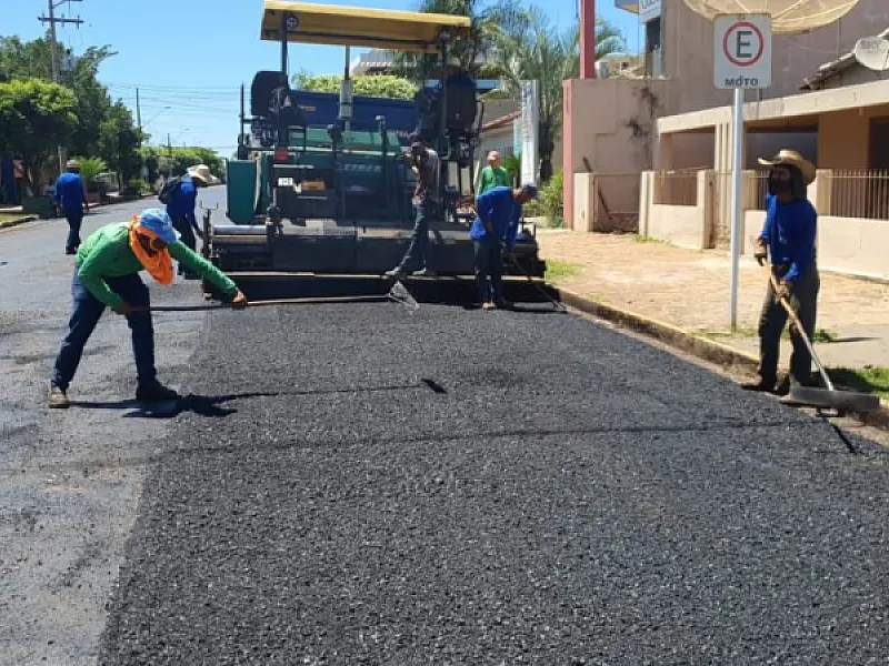 Prefeitura inicia nesta quinta (18) recapeamento de quase 2km em ruas do bairro Santos Dumont II