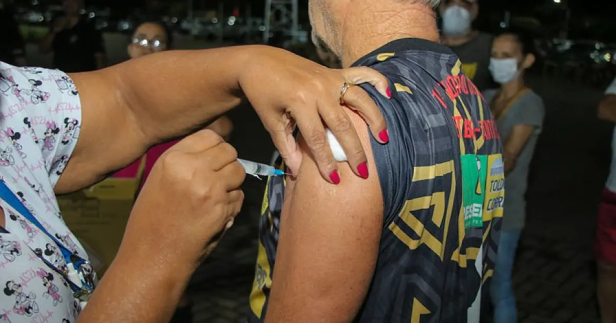 Saúde leva vacinação contra a gripe ao Shopping Três Lagoas após boa adesão em ação na Feira Central