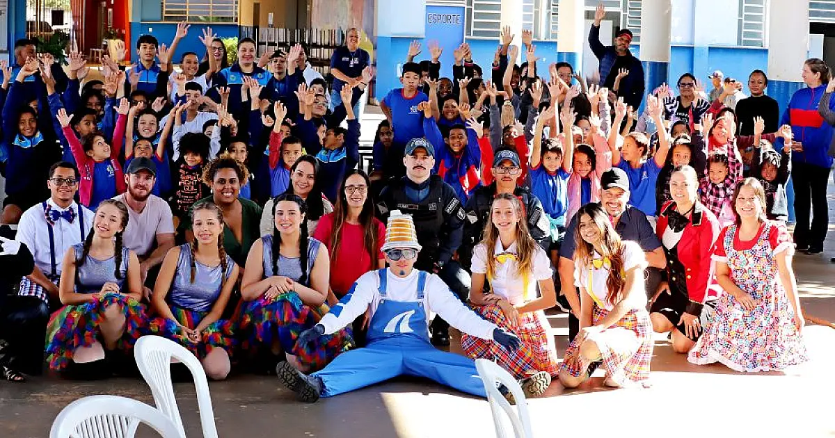 Caravana Cultural traz temas relacionados à educação e segurança no trânsito para TL