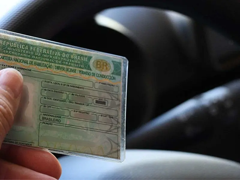 Contran prorroga validade da CNH vencida entre junho e setembro de 2026