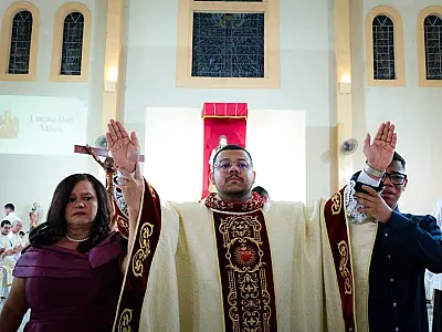 Comunidade Católica de Três Lagoas celebra ordenação do Padre Tom Vitor