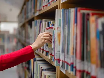 Três Lagoas é mencionada em investigação do Gaeco sobre possível irregularidade em contratos de livros