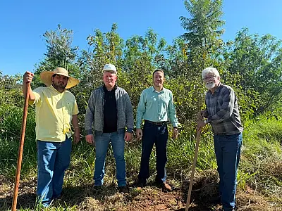Brasilândia retoma mutirão ambiental para salvar nascente do Córrego da Aviação