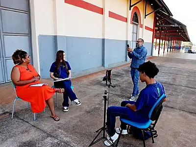 Alunos da Escola Estadual Bom Jesus conhecem a história de Três Lagoas em visita à Diretoria de Cultura da SETURC