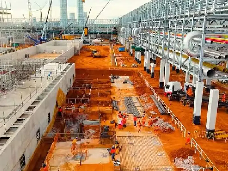 Obra da maior fábrica de celulose do mundo reúne força de trabalho quatro vezes maior que a população de Inocência